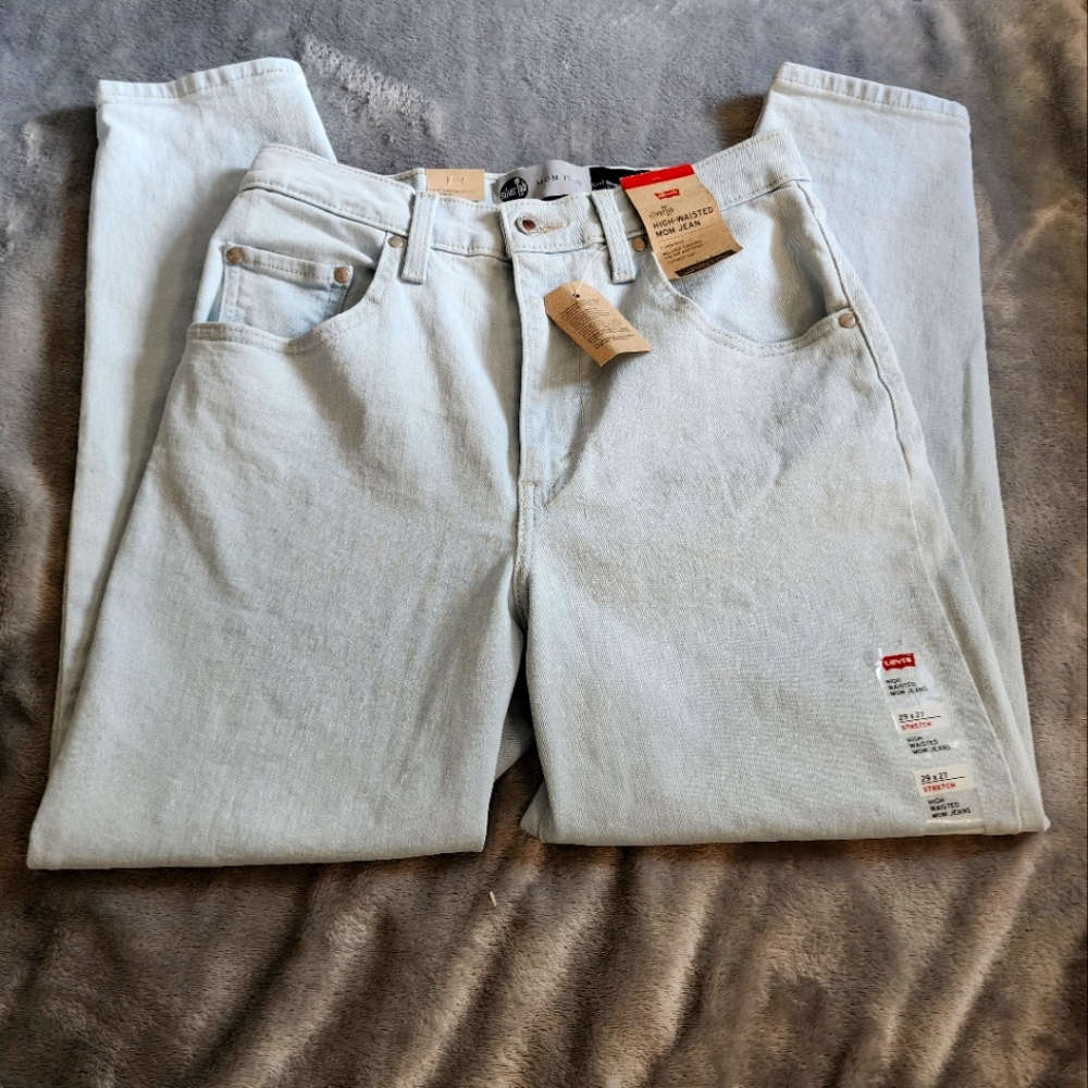 Levis high waisted mom jeans stretch sizes 29x27 30x27 31x27 nwt